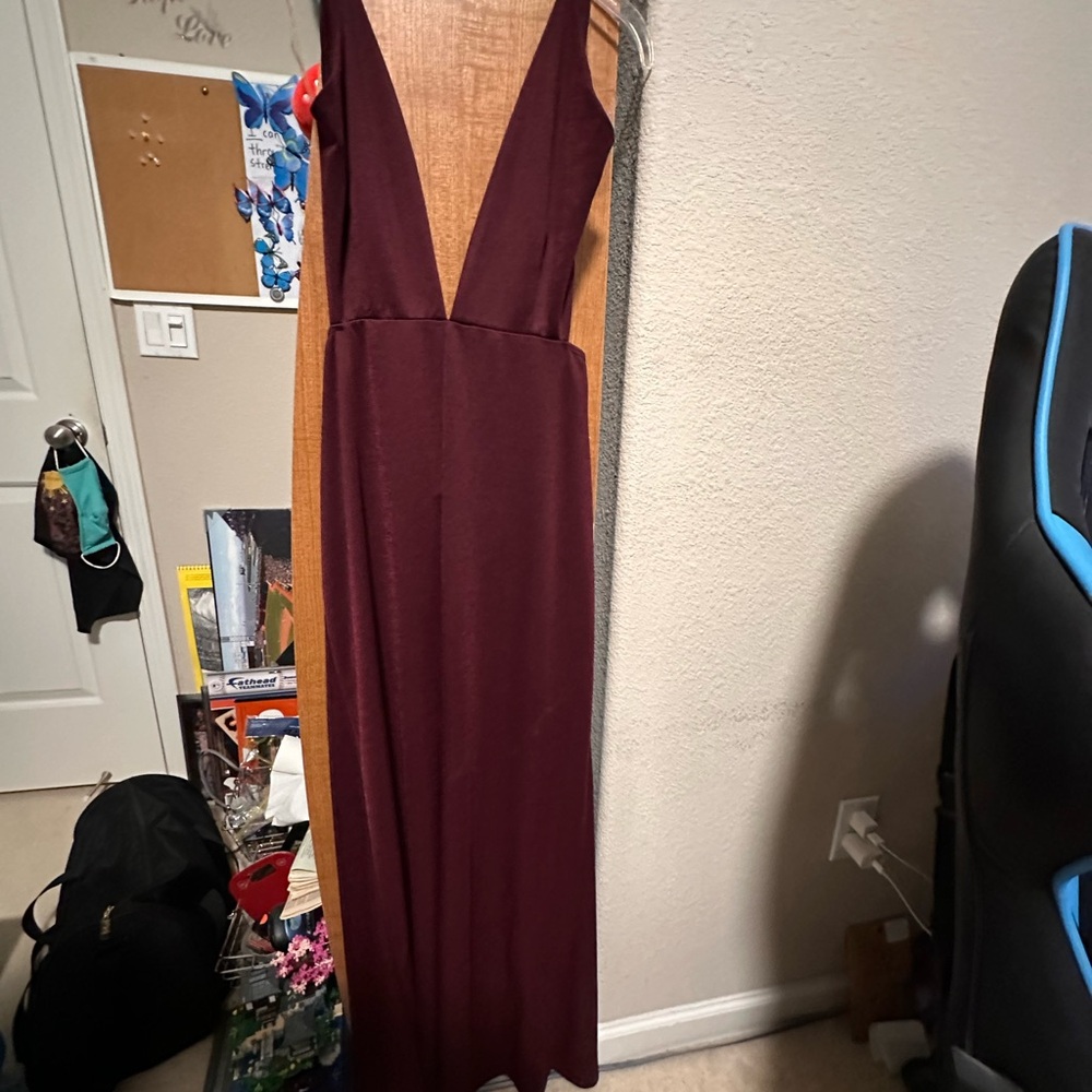 Charlotte Russe Women’s Large Elegant Burgundy Backless Dress Deep V
